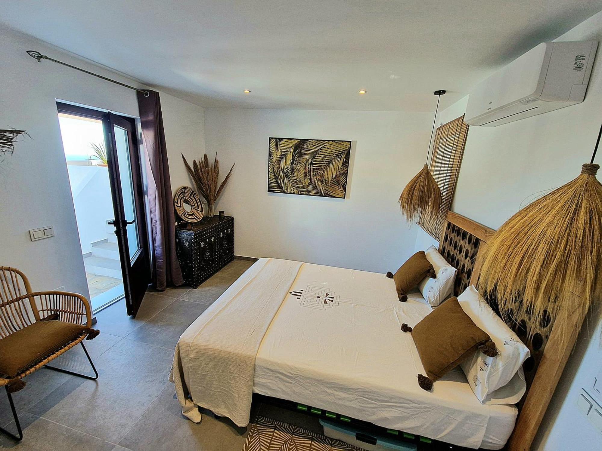 Villa Lomy 卡萨雷斯 外观 照片