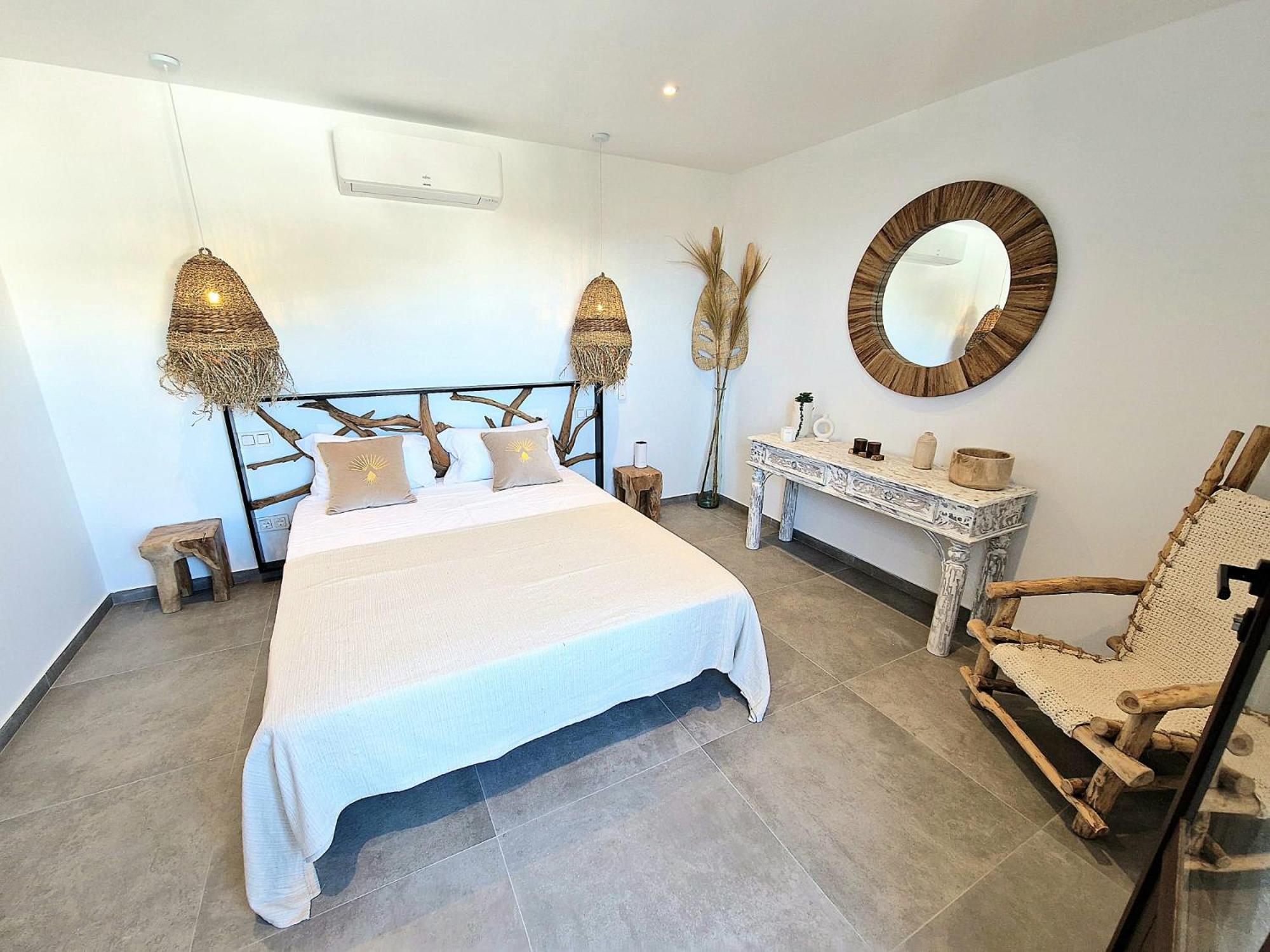 Villa Lomy 卡萨雷斯 外观 照片